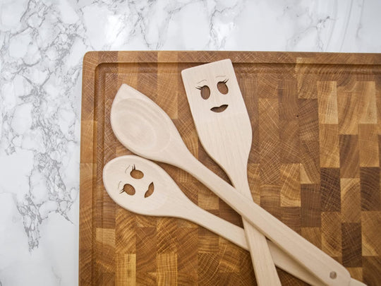 Beech Kitchen Utensils with Laser Cut Motifs - Woman (Set of 3)