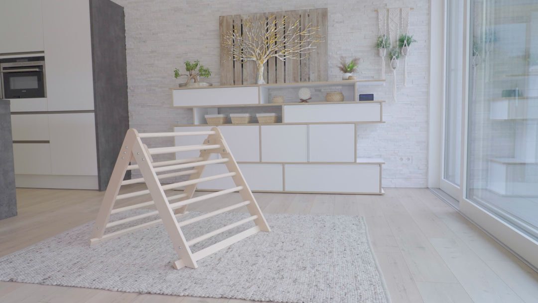 Beech Climbing Triangle with Accessories